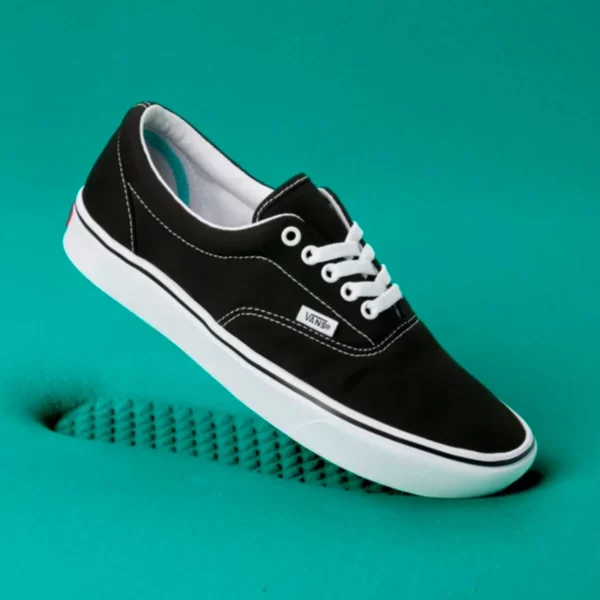 Vans ~ Zapatillas Hombre Comfycush Era Black/True Wh